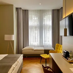 38 Hotel Berlino
